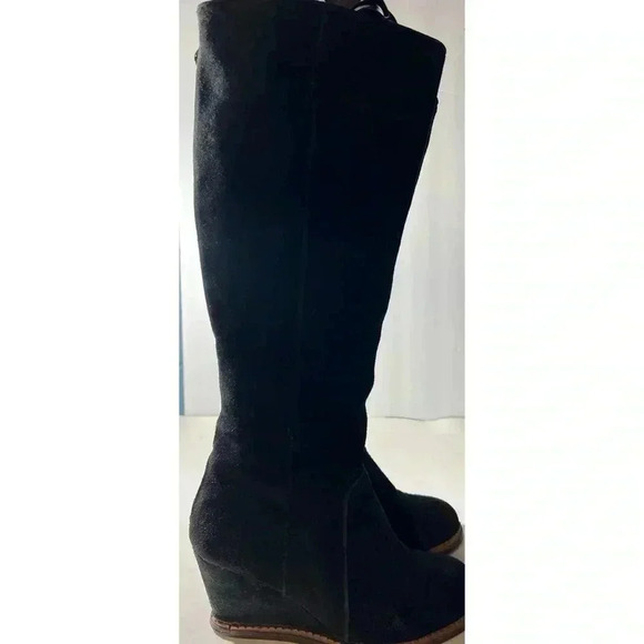 Black Knee-High Women's Boots - Picture 7 of 8